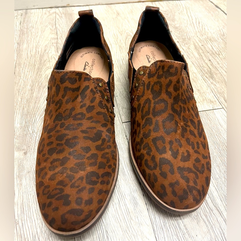 Clarks Collection Leopard Slip On Booties With Studds In Brown /Black New 9.5